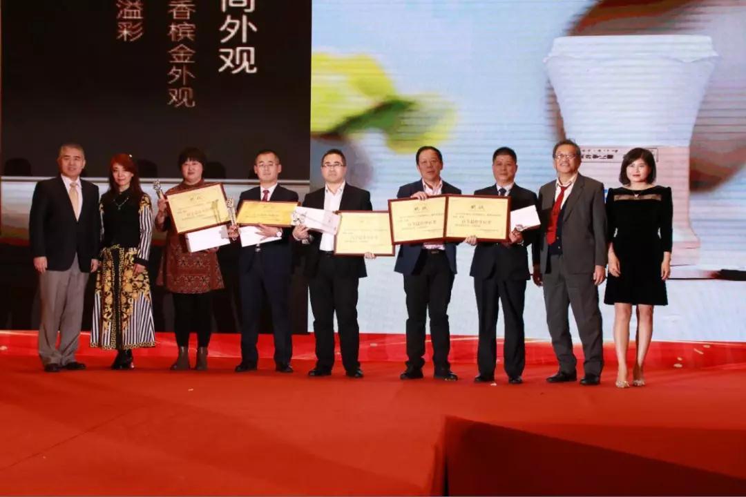 熱烈慶?!白兏飫撔?揚帆未來”北京中成康富2019年合伙人年會勝利召開 熱烈慶祝“變革創新 揚帆未來”北京中成康富2019年合伙人年會勝利召開