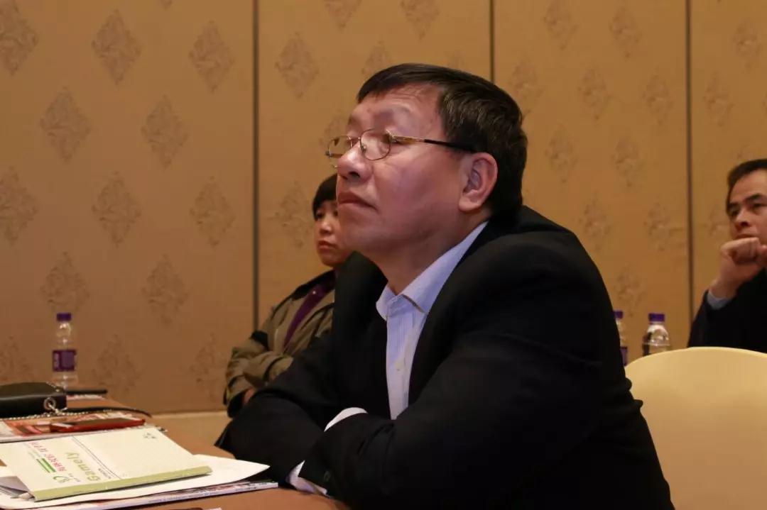 熱烈慶祝“變革創新 揚帆未來”北京中成康富2019年合伙人年會勝利召開 熱烈慶?!白兏飫撔?揚帆未來”北京中成康富2019年合伙人年會勝利召開